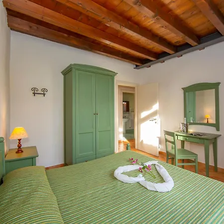 Ginestra In Hilly Area * Gargnano